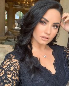 demi-lovato-personal-pics-01-15-2019-4